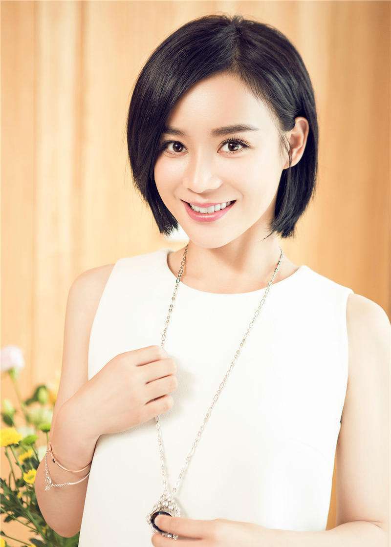 明星袁姗姗80后实力演员青春靓丽是备受争议的女明星