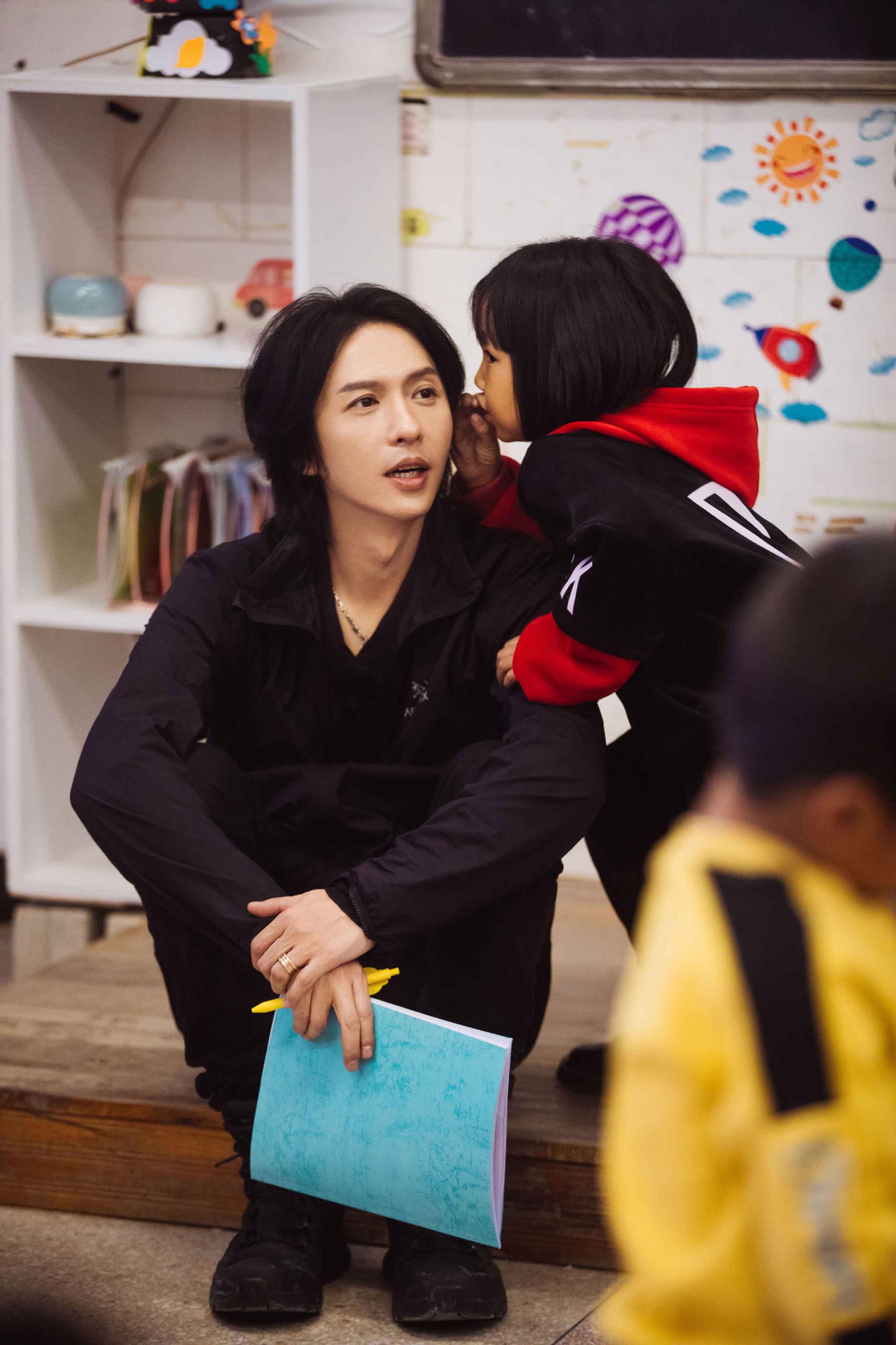 我们的滚烫人生陈小春任教学前班张智霖变魔术秒被识破