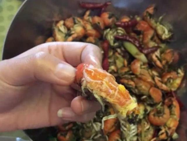 青岛独有的蝼蛄虾，1斤单卖比牛肉还贵，肉质鲜嫩深受喜爱