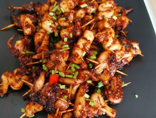 销魂烤鱿鱼捞汁麻辣小海鲜