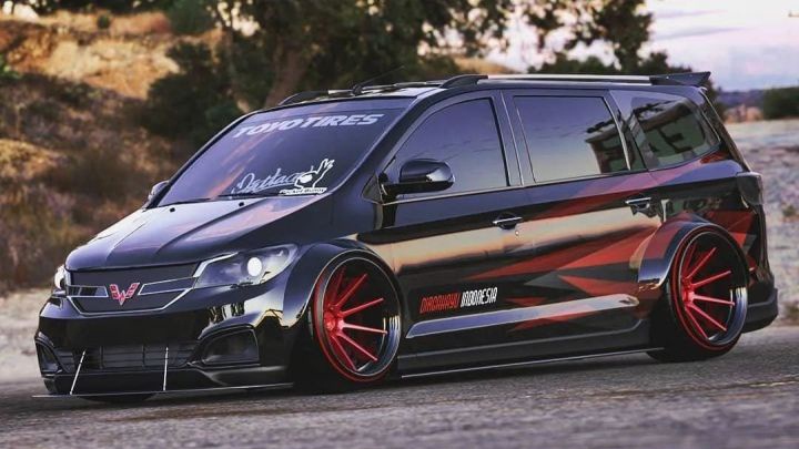 国内被豪车贴标的五菱宏光,在国外走红吸引大批粉丝追捧爆改