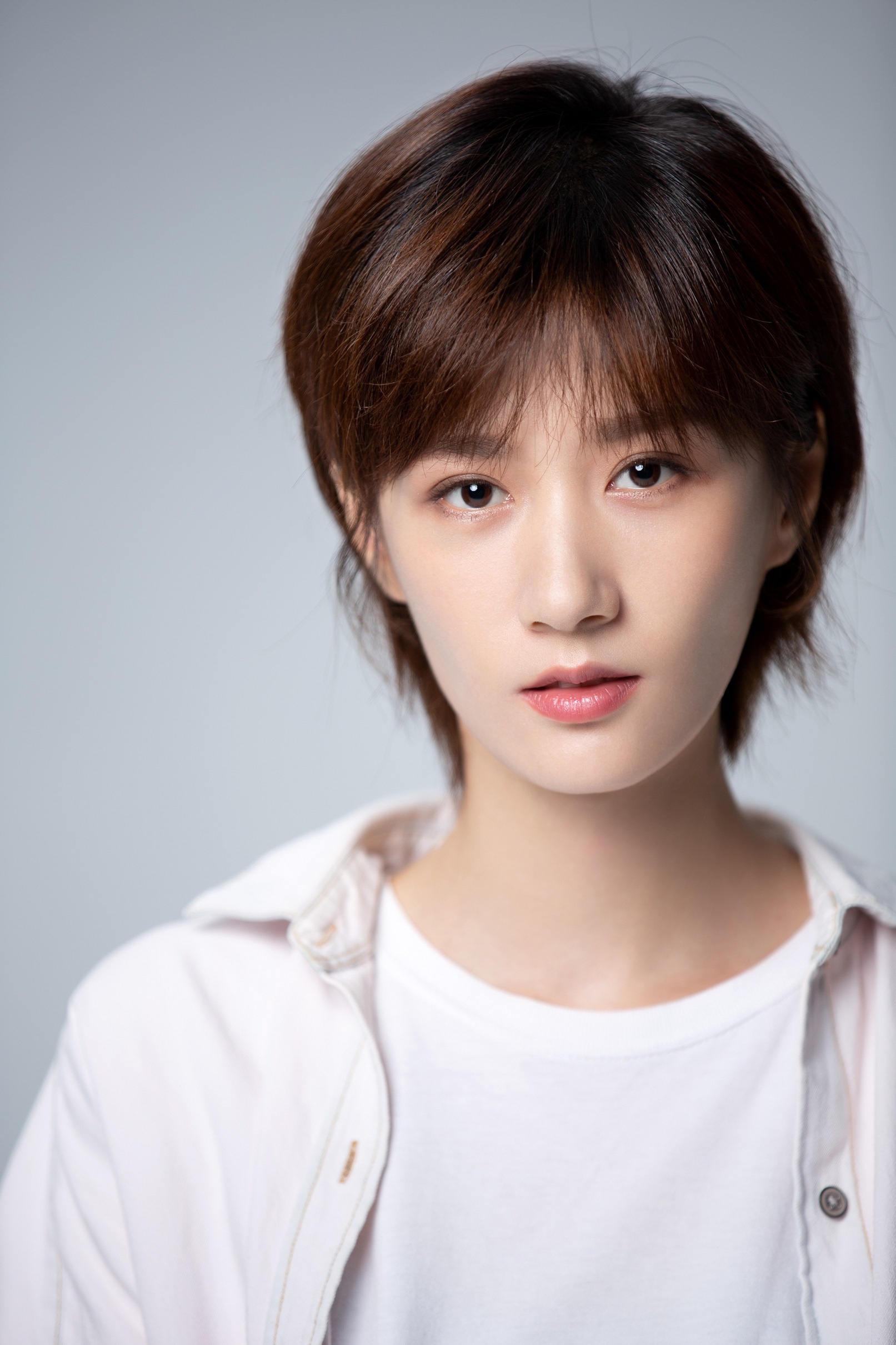 徐悦重生之门开机搭档张译王俊凯再饰飒爽女警