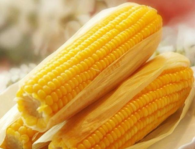 煮玉米时，记着别用清水直接煮，放上2样料，玉米软糯又香甜休闲区蓝鸢梦想 - Www.slyday.coM