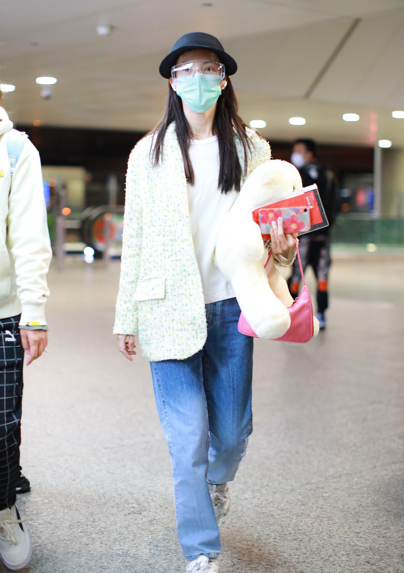 关于金晨同款鞋有哪些(潮鞋价格一览表)