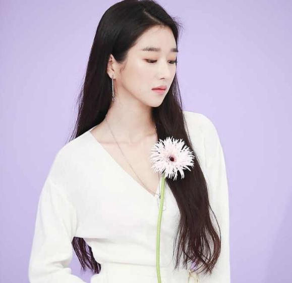 演技颜值军在线的韩国女星徐睿写真,你喜欢么