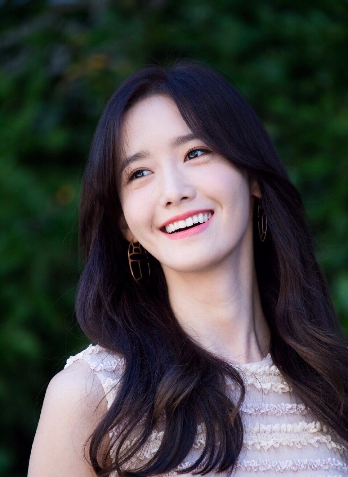 美美的林允儿有没有一种触电的感觉啊