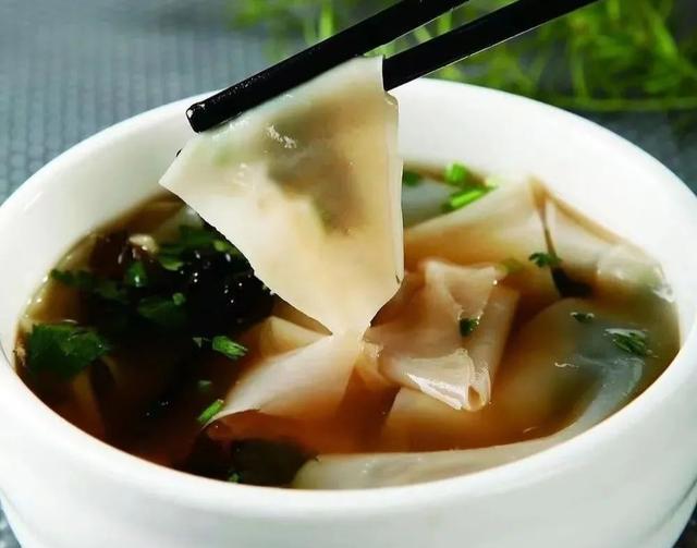 舌尖上的洛宁美食捞汤鸡蛋面叶