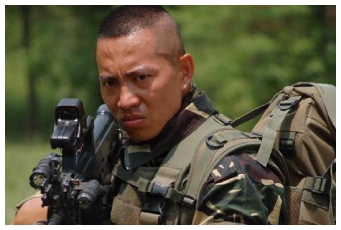 他演活特种兵展现军人风采如今娶她为妻走上人生巅峰