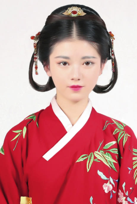 岁月见证美人,明制对称垂环盘发造型|牛角包|美人|发髻_新浪新闻