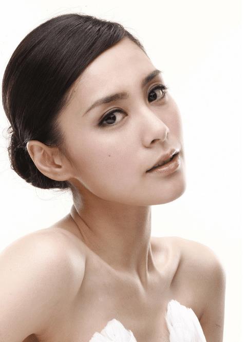 的节目,在里面我们看到她的演技还是一如既往的好,还是那么年轻漂亮