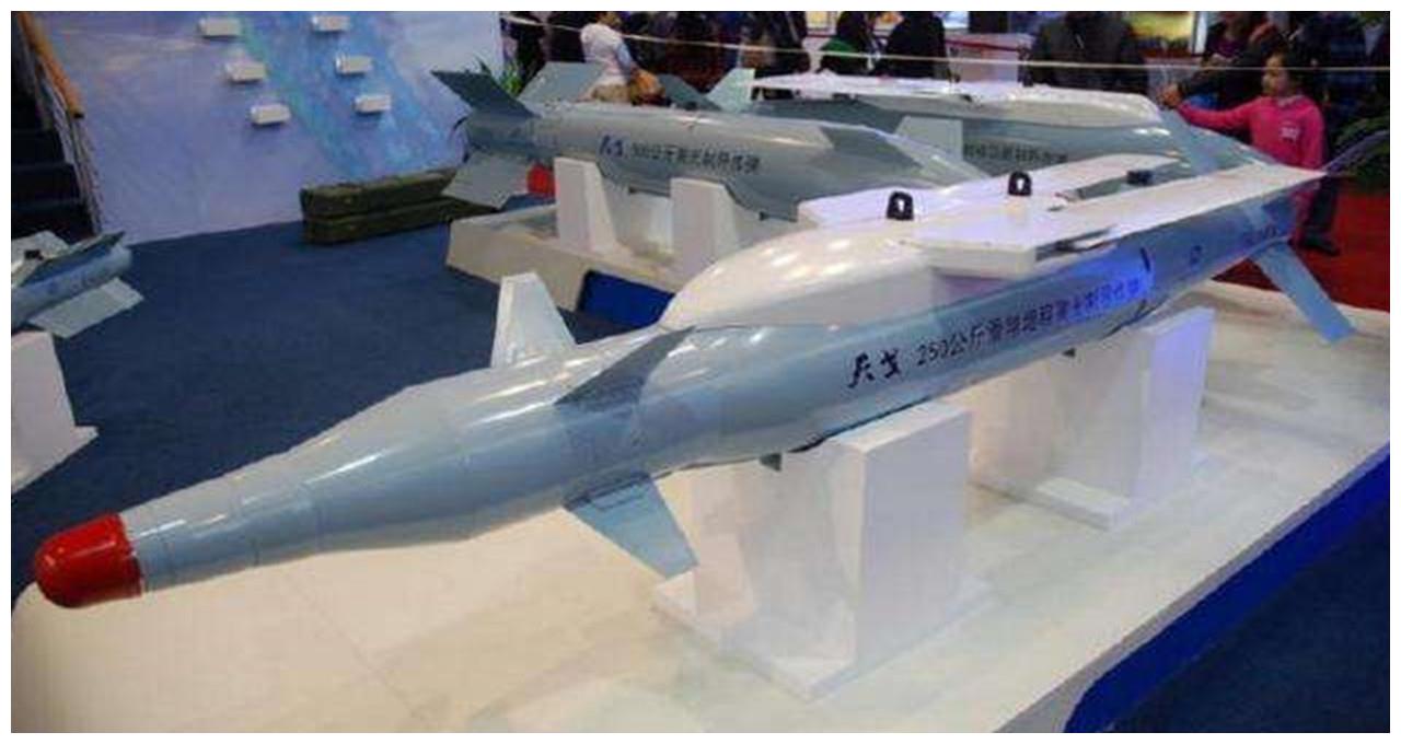 可穿透近一米钢板,中国这款武器性能先进,比美军同类武器还厉害