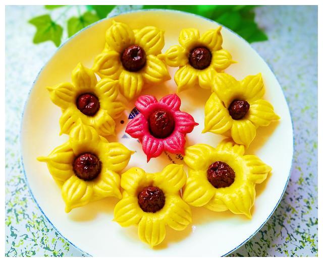 盛夏端午除了吃粽子,还可将这款时令水果做成花样面点,孩子爱吃