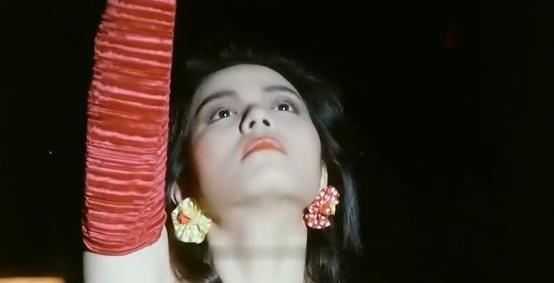 那年钟楚红和利智斗舞台上红姑赢了台下谁赢了