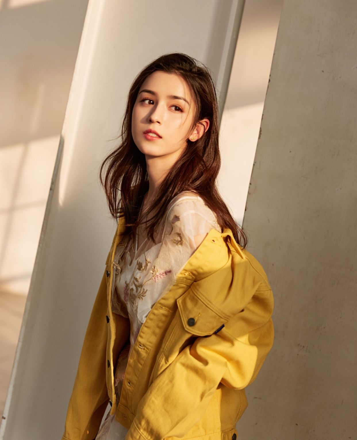 96年美女演员,哈妮克孜,妩媚妖娆__财经头条