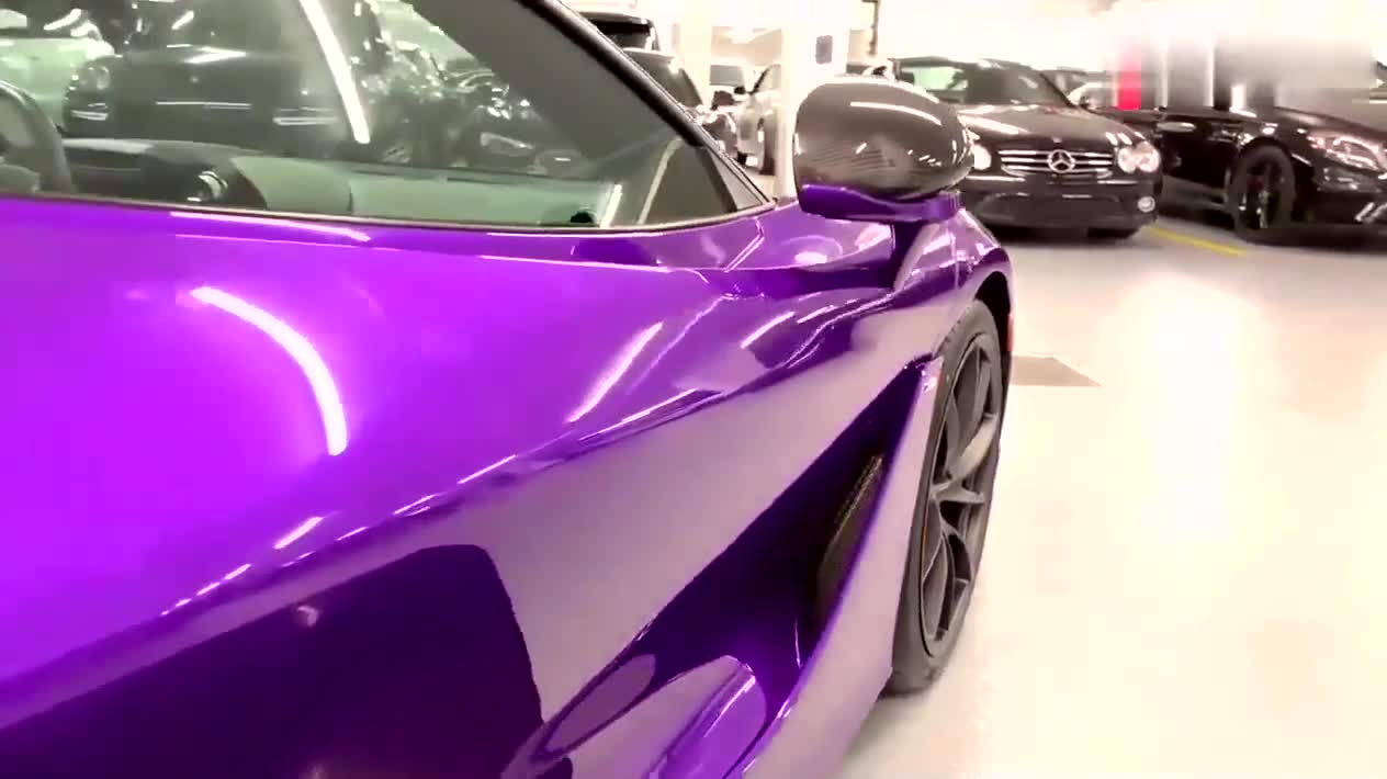 迈凯伦720s,按下车钥匙