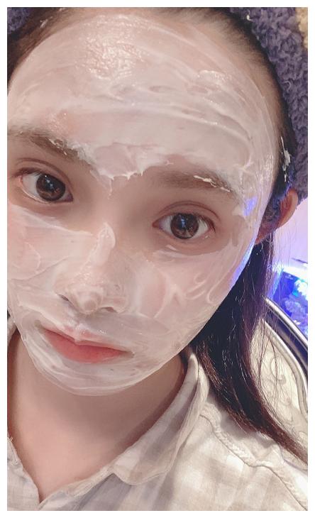 彭小苒童年照曝光,小时候长这样,和现在判若两人!