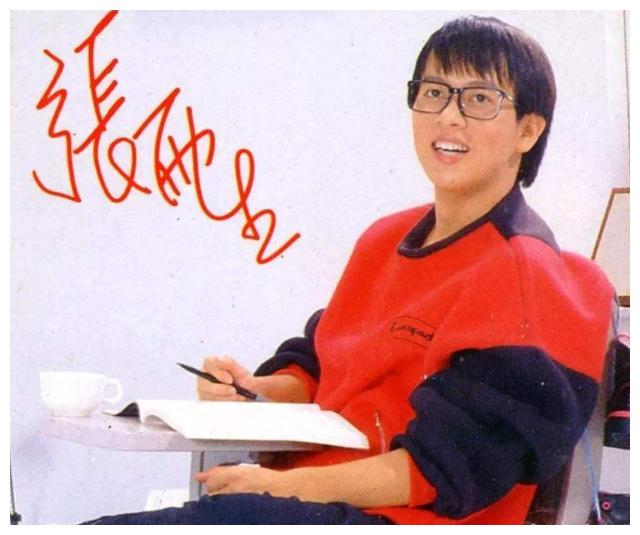 张雨生去世10年后女友才走出悲痛,如今只有母亲孤独的守着墓园__财经