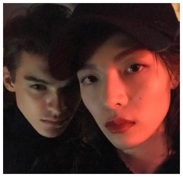 李现为她写情书交外籍男友钟楚曦如何把烂牌打好的