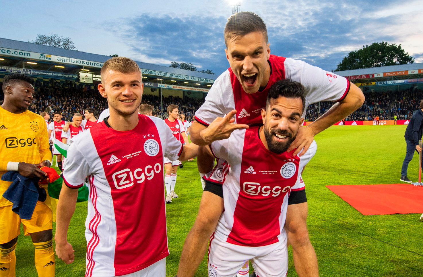 荷甲阿贾克斯vs威廉二世阿贾克斯火力凶猛威廉一胜难求