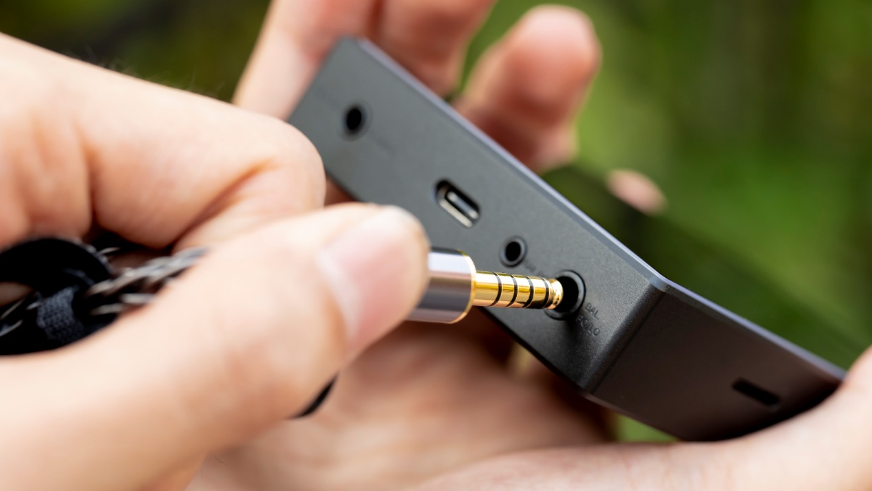 一款可以战未来的中端音乐播放器,飞傲M11S体验评测休闲区蓝鸢梦想 - Www.slyday.coM 一款可以战未来的中端音乐播放器,飞傲M11S体验评测休闲区蓝鸢梦想 - Www.slyday.coM