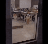 神回复：假如你女朋友发烧40度，你王者荣耀晋级赛刚开，怎么办？休闲区蓝鸢梦想 - Www.slyday.coM