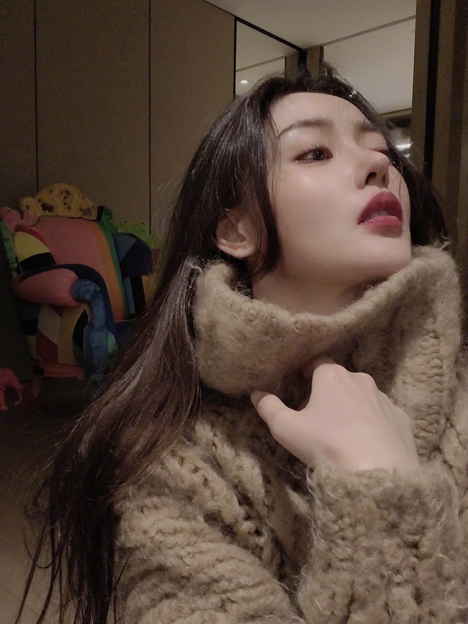 张天爱连晒自拍美照 可甜可酷自在随心