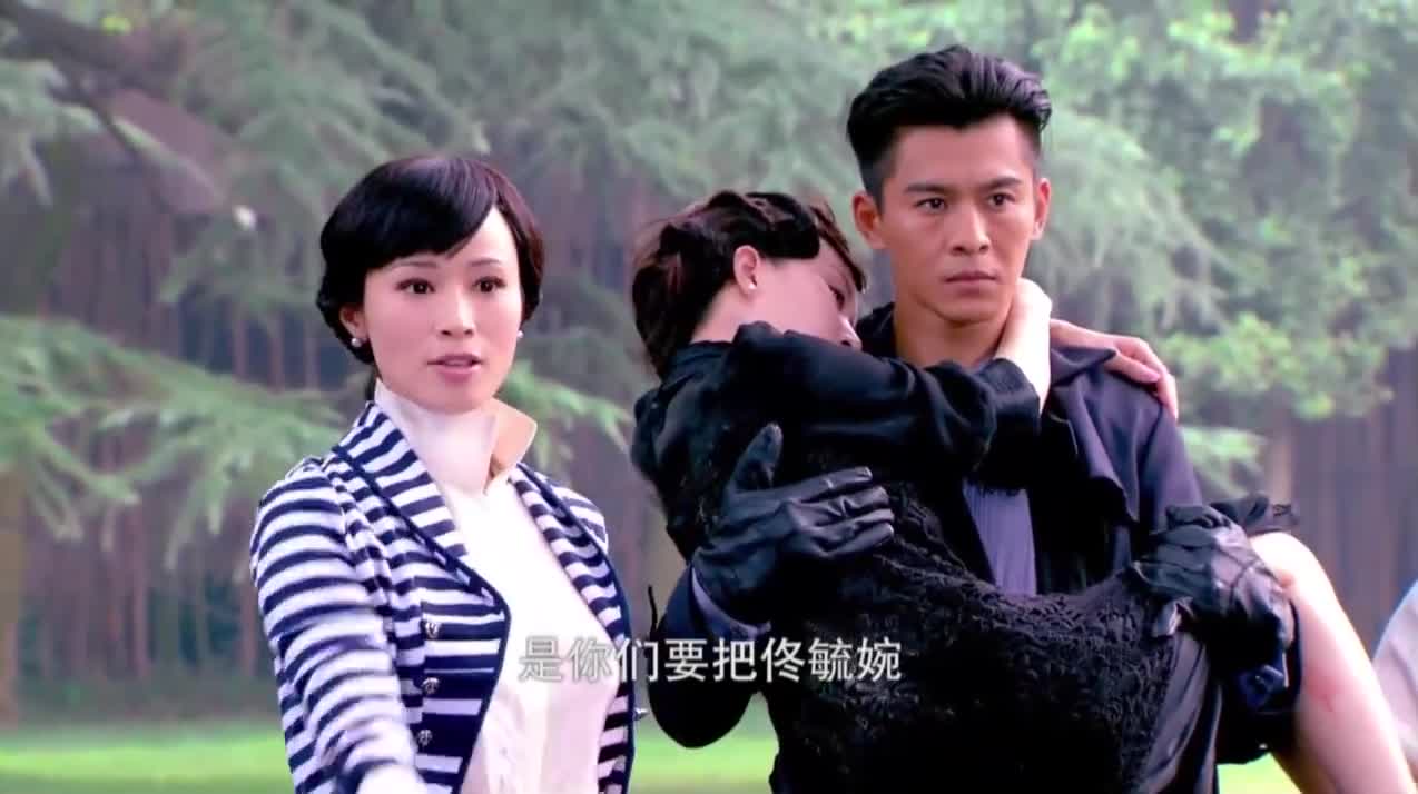 只有佟毓婉在场 为您推荐: 周霆琛遇见心爱的人只能远远的看一眼,竟不