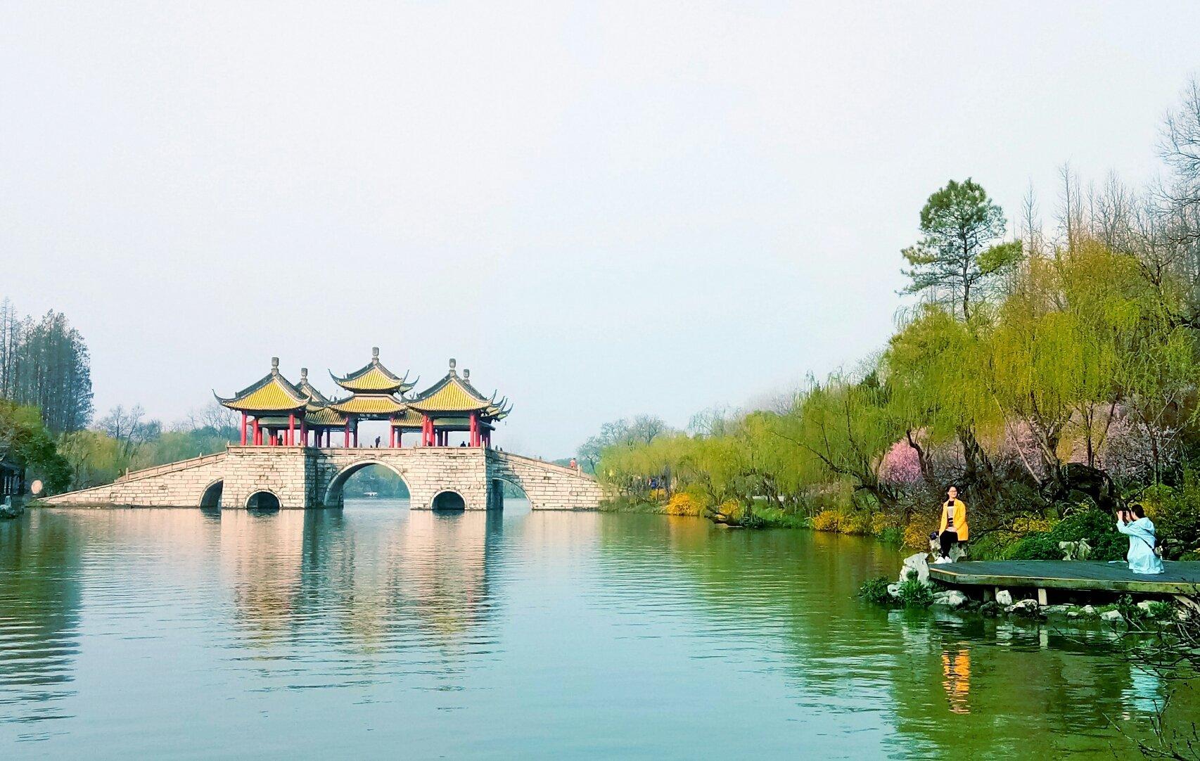 外国游客拍下扬州一处美景,引起西方网友热议,中国真的是太美了