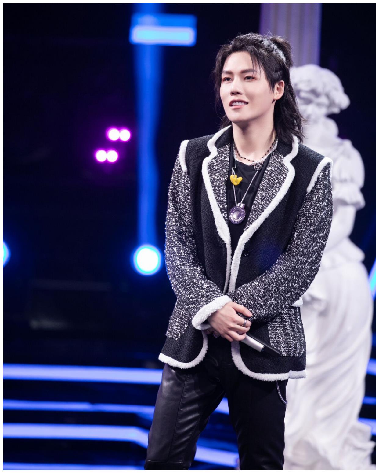 百变大咖秀大张伟模仿吴亦凡引争议青簪锁三千超浪漫