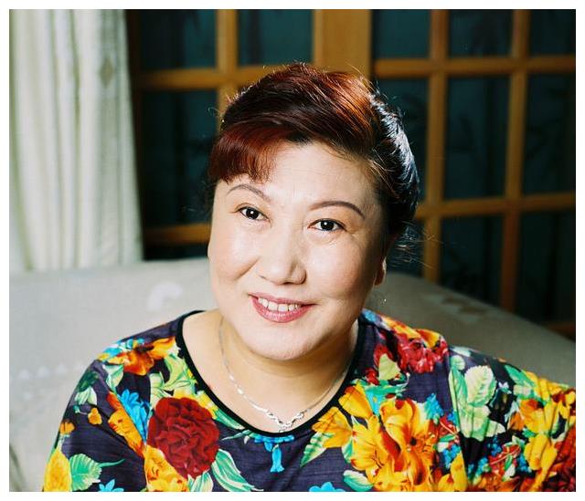 一个卖鱼的男人,高秀敏为他不要名分,赵本山给他养老