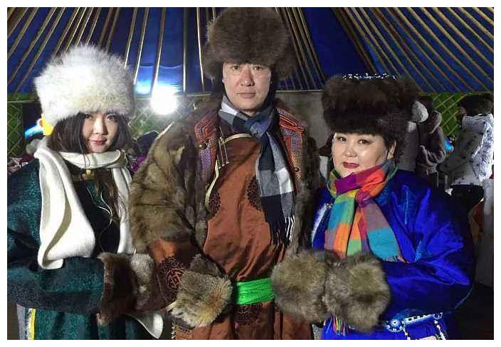 吉祥三宝过去14年：爸爸逝世，妈妈隐退，女儿也大变样休闲区蓝鸢梦想 - Www.slyday.coM