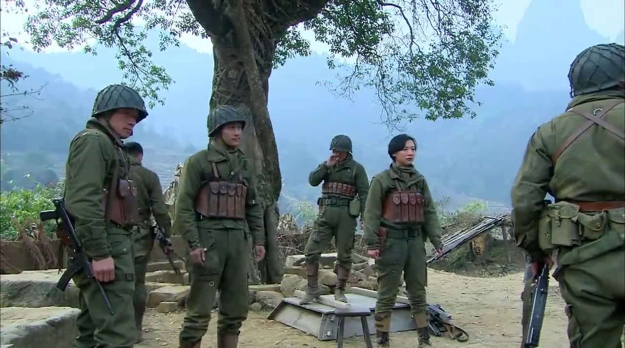 瑶山大剿匪:暴躁女子像吃了火药,无缘无故就扇路人,更年期提前