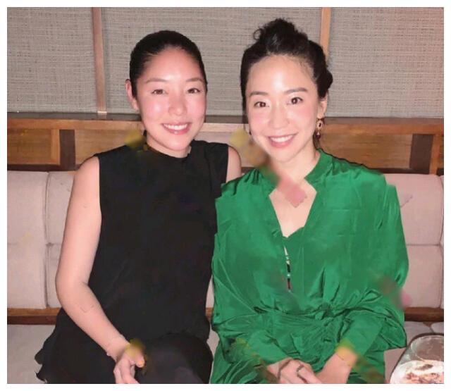 霍启刚弟弟霍启文新恋情曝光,气质不输郭晶晶,网友:王秀琳呢?