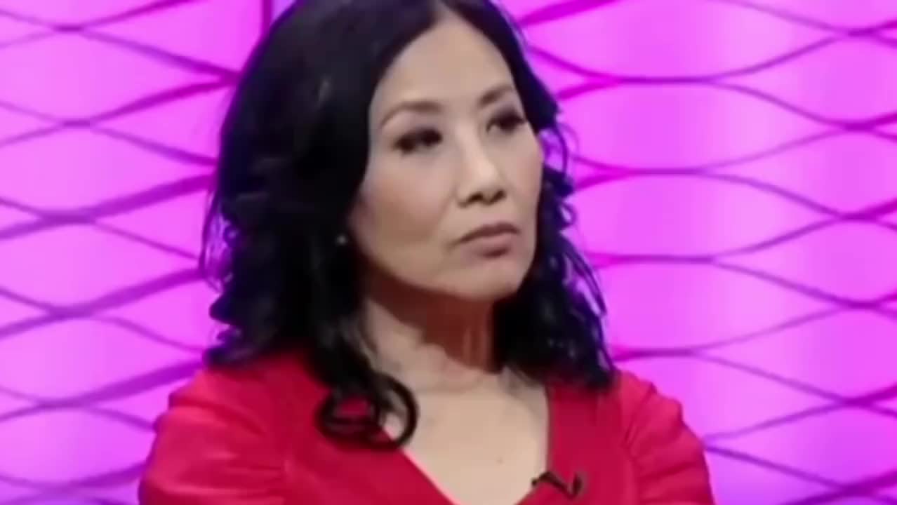 汪明荃经典歌曲《万水千山总是情》让我们重温经典，致敬经典！