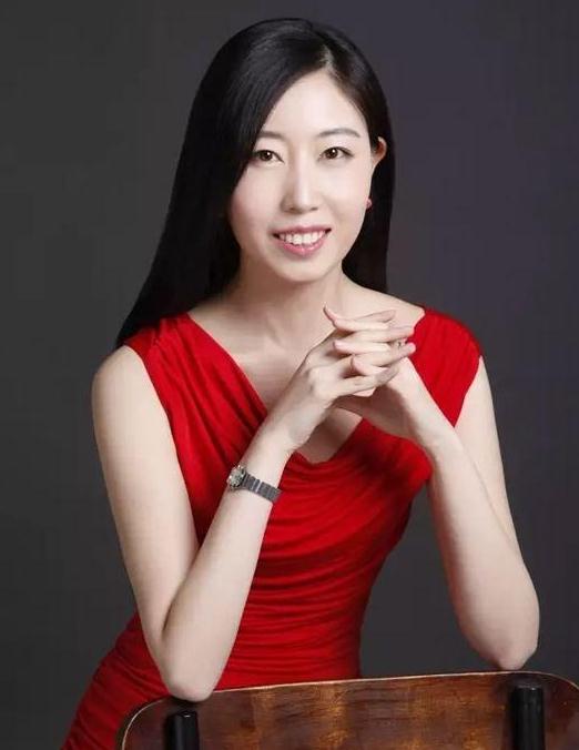 中国最美花滑女神张丹,二次发育后无奈退役,嫁非诚勿扰男嘉宾!