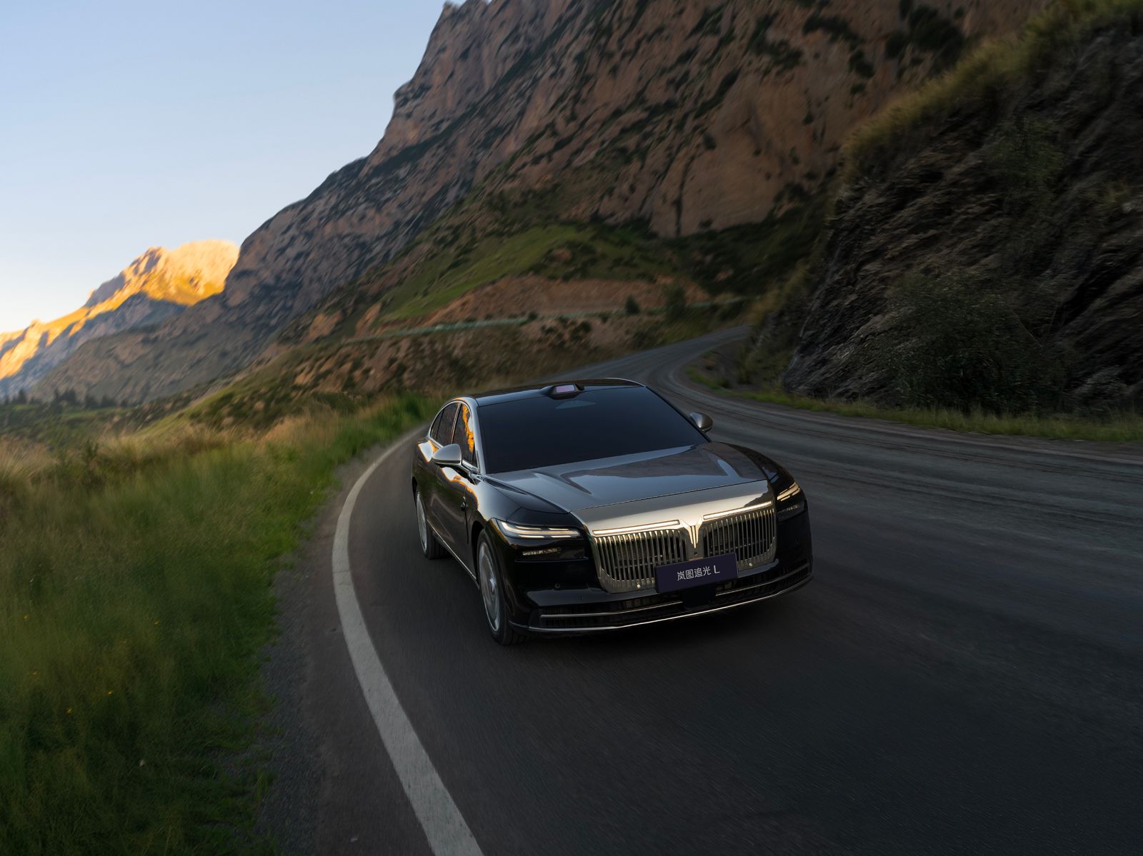 科技大满配！岚图追光L携八大旗舰科技上市，27.99万元起