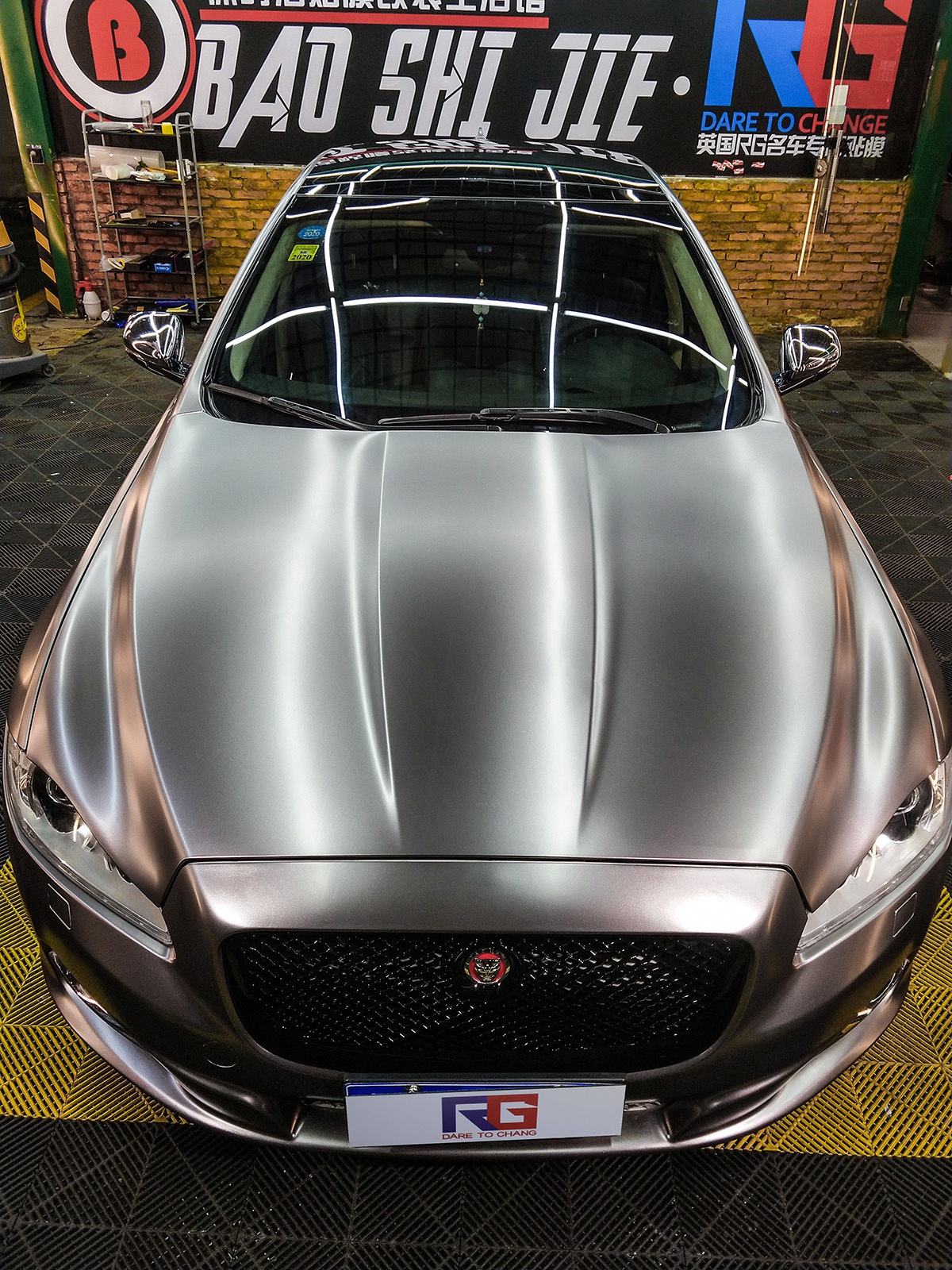 捷豹xel车身改色电光战斗灰rg瑞集改色膜陕西西安加盟店出品