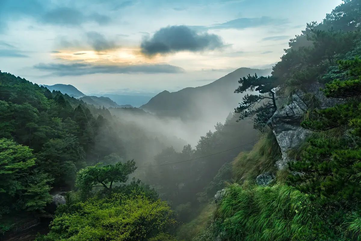 夏季热门旅游景点之庐山旅游攻略02低音号免费语音导游