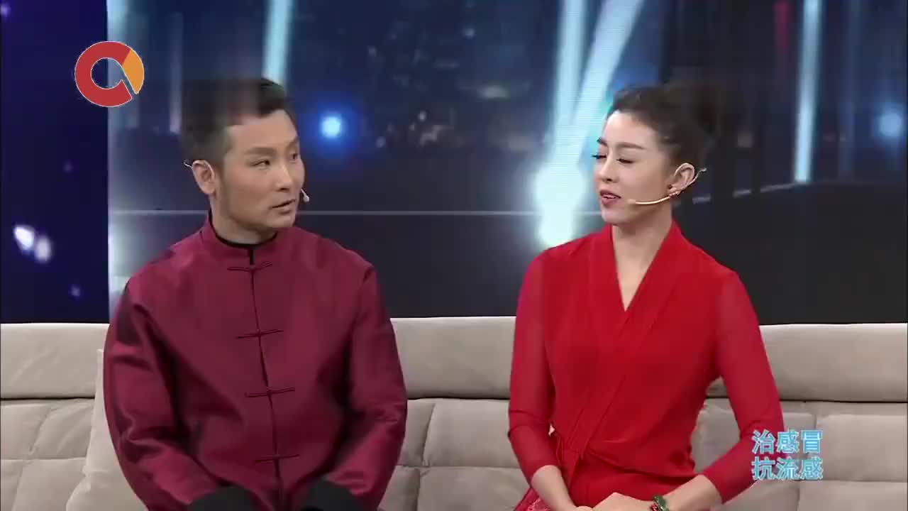 刘和刚和妻子战扬相差十岁,互相适应