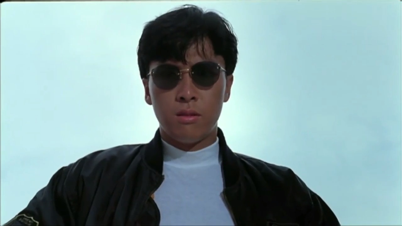 皇家师姐:年轻时的甄子丹,很会扮酷,和人对打非常利索