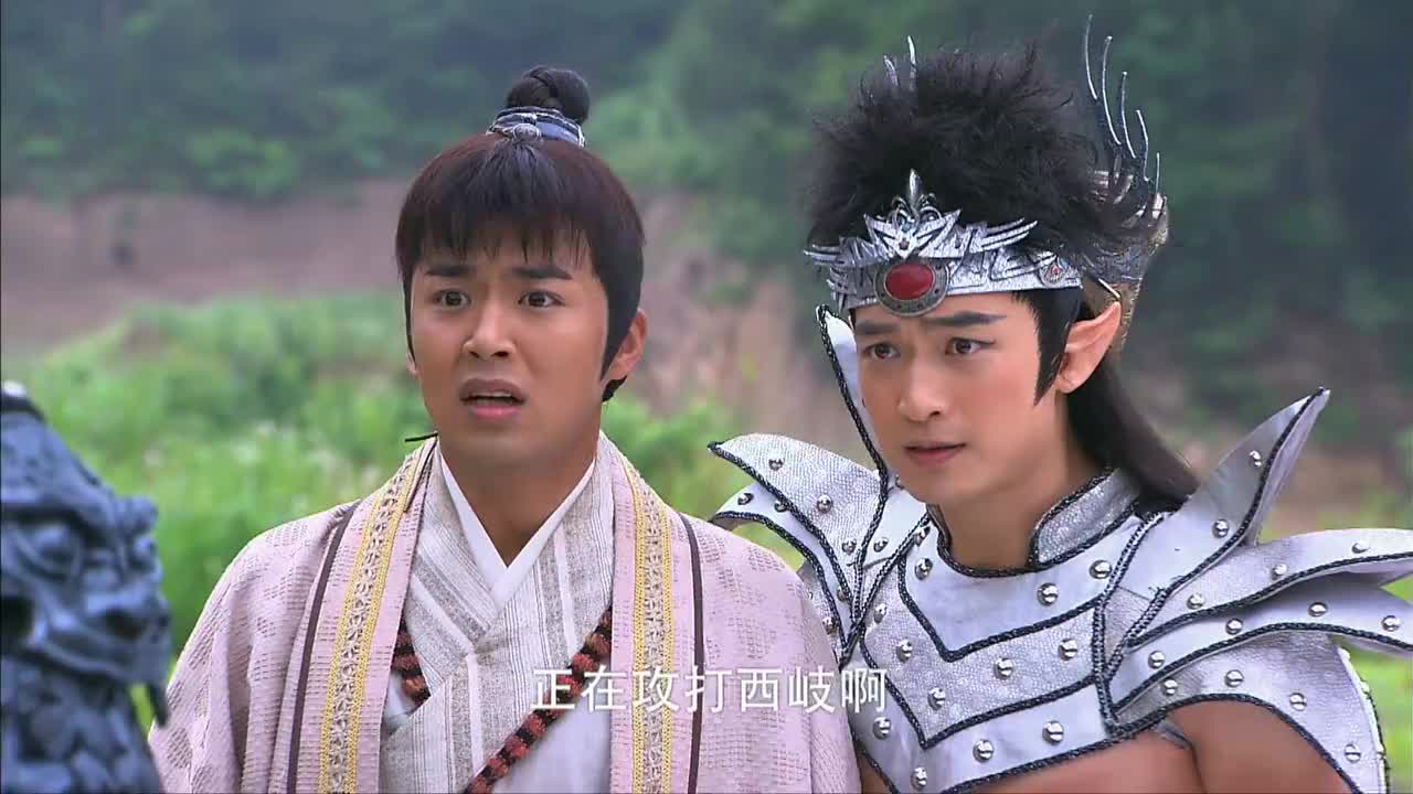 魔家四将的法宝威力无穷,马招弟潜入敌方军营,偷取魔家四将法宝