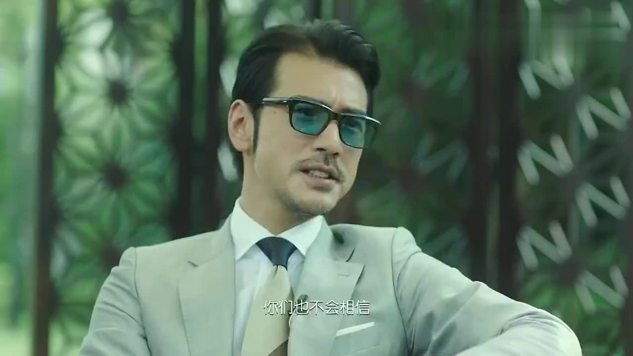 节目组采访富豪,居然提出这些犀利问题,让人真尴尬!