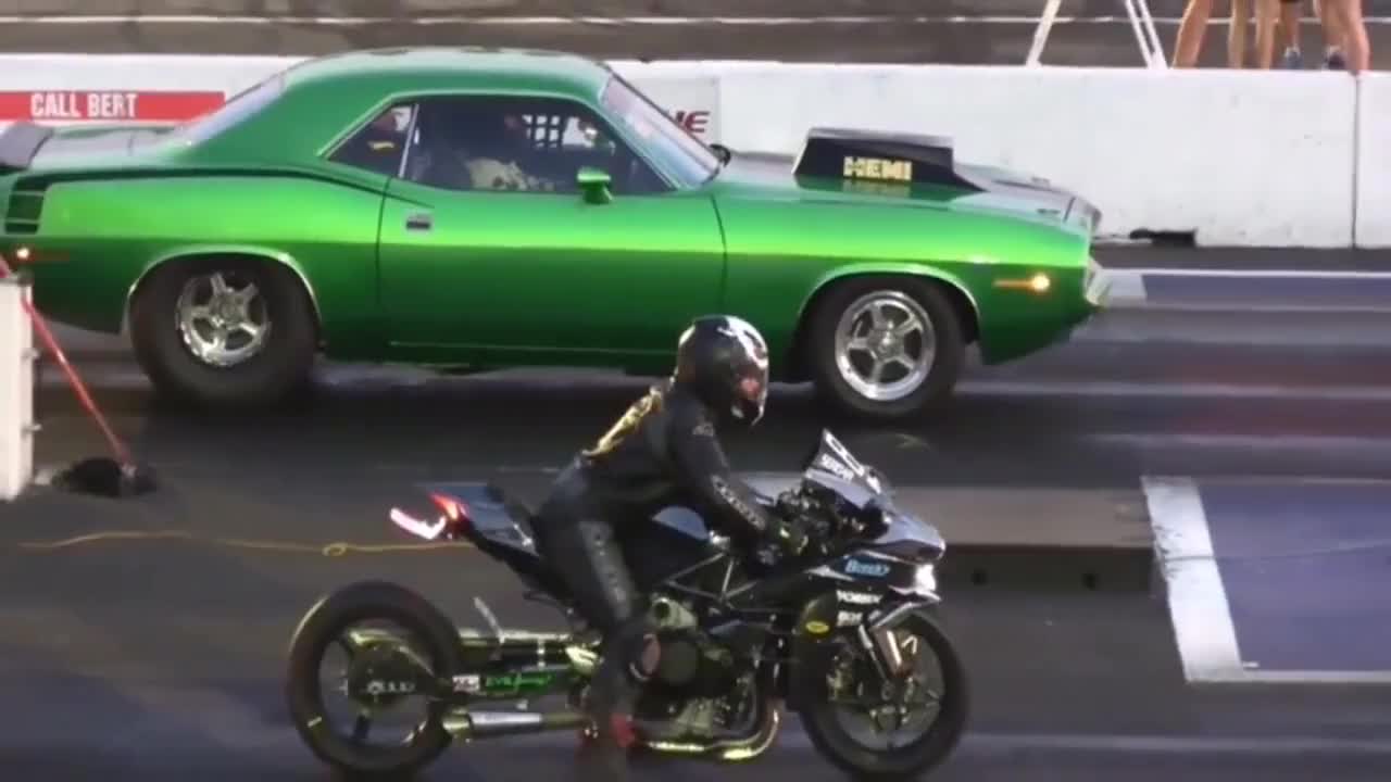 川崎h2r直线挑战赛:就你会翘头?