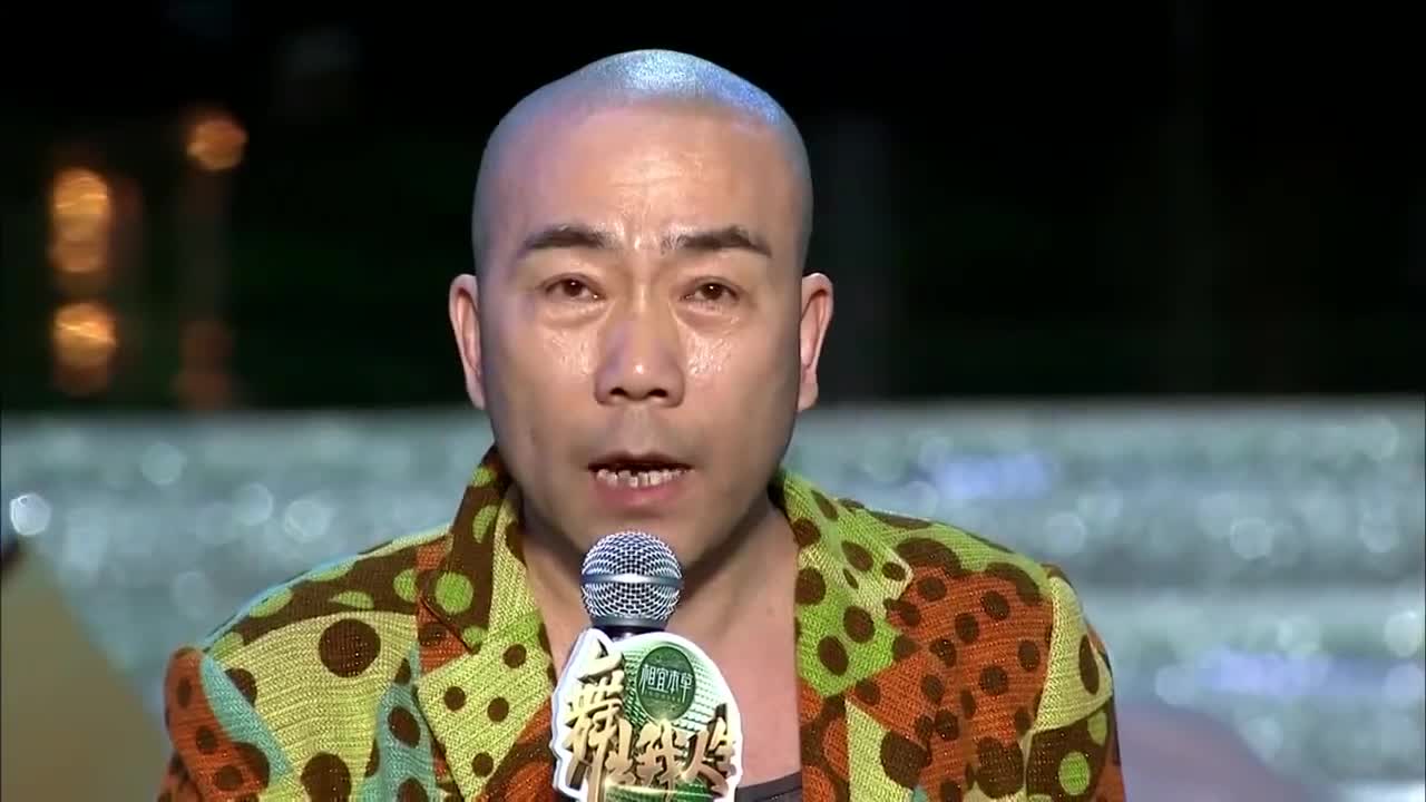 杨议助梦邓氏姐妹,母亲亚美尼亚人,上台助阵混血双胞胎!