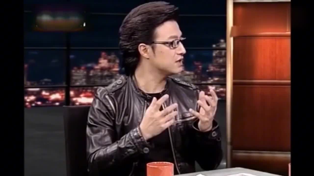 明星有多招人烦,汪峰:为了钱,这种人那神经病!