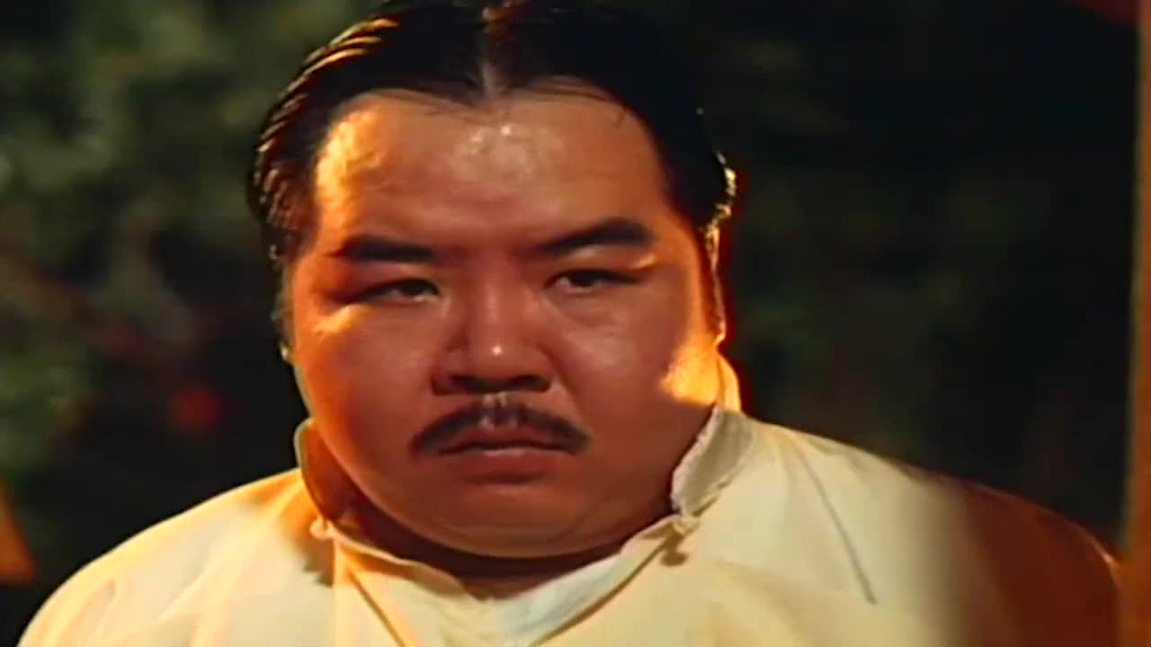 胖道士看不见鬼,被鬼一顿戏耍,笑死我了!_新浪新闻