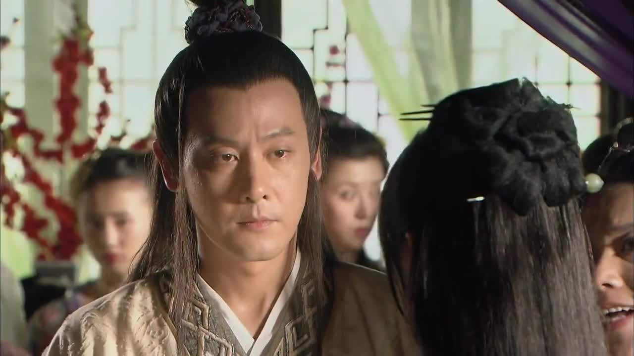 白蛇后传:小青一展绝技,嘴衔花瓣,却不见丝毫痕迹