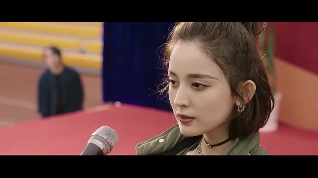 缝纫机乐队:娜扎甜美歌声很动听,哪料乔杉来砸场,场面一度失控