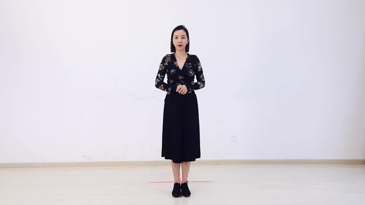 广场十字步入门必学舞步,包教包会,一看就懂,赶紧来学