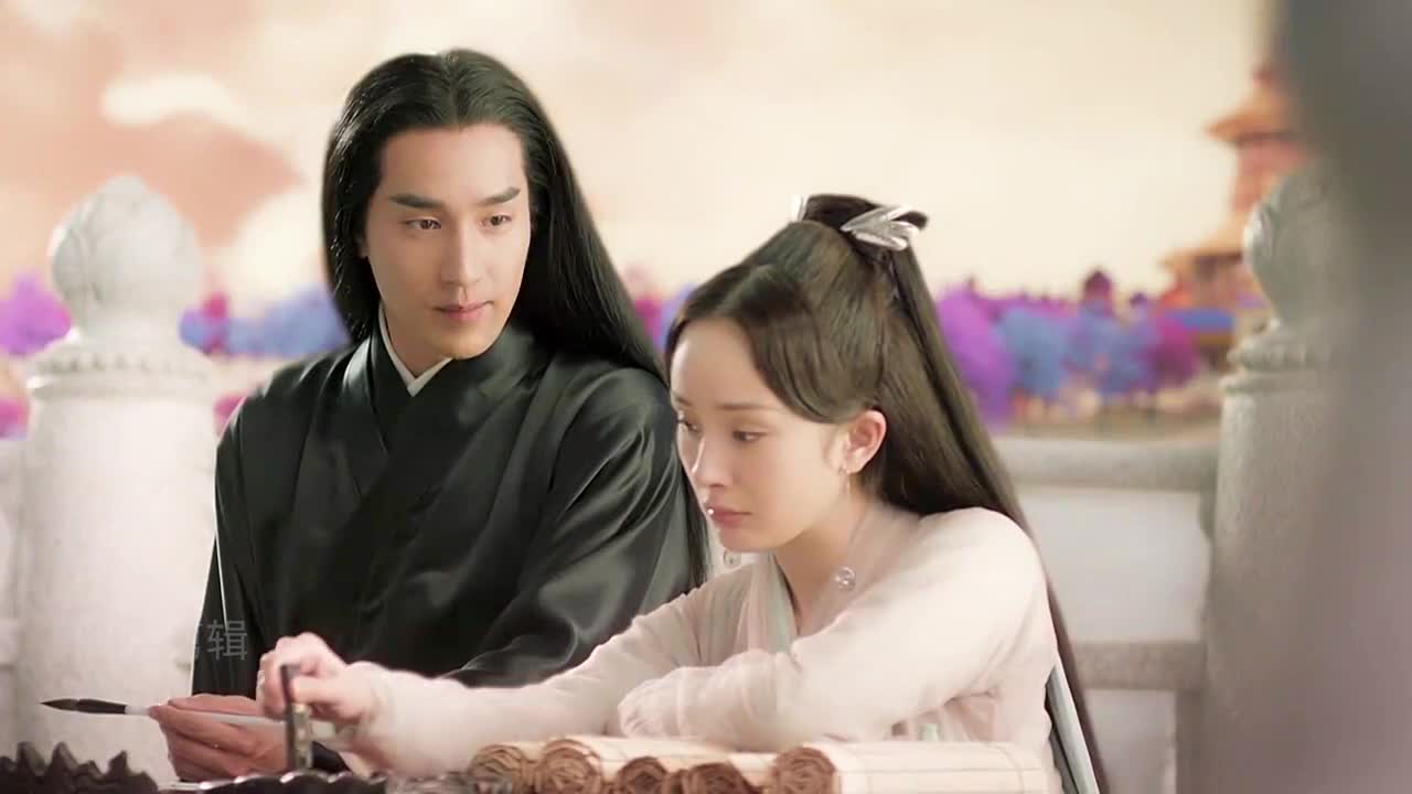 三生三世:白浅表白夜华,嘴里不停的说"我爱你",夜华喜极而泣